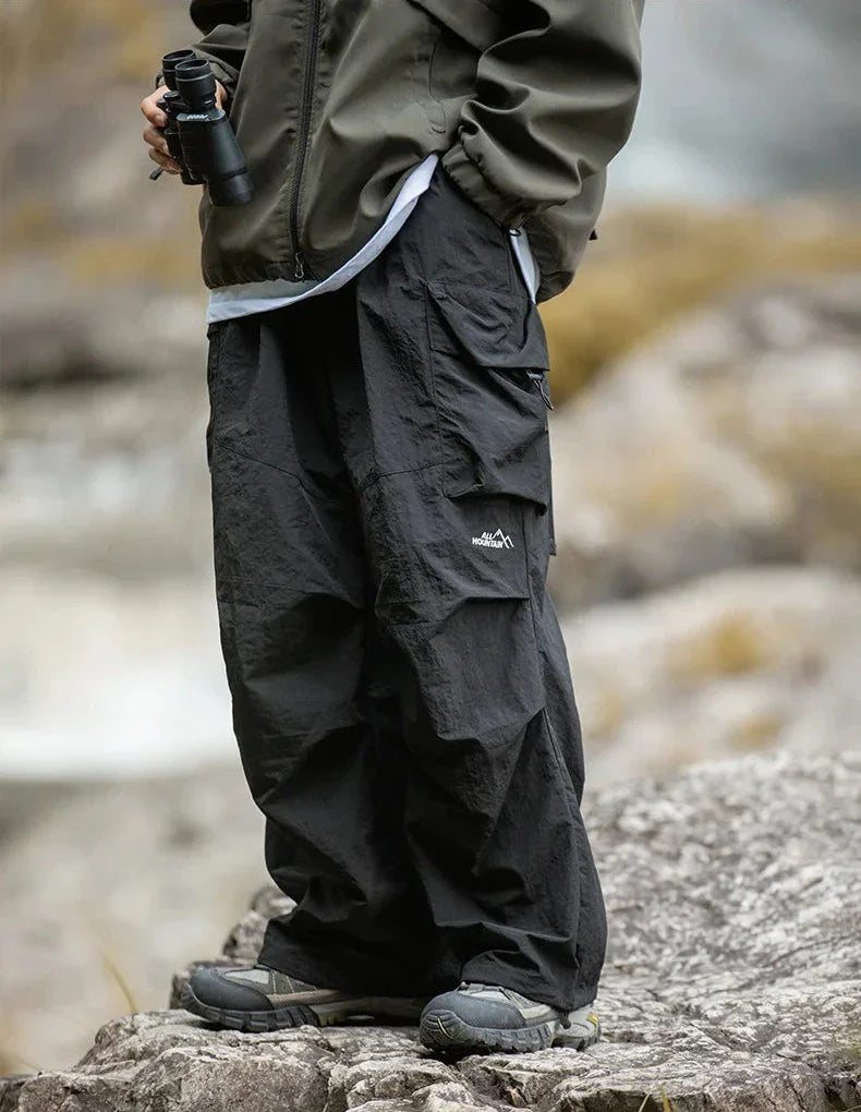 Clara | Casual and Functional Cargo Pants