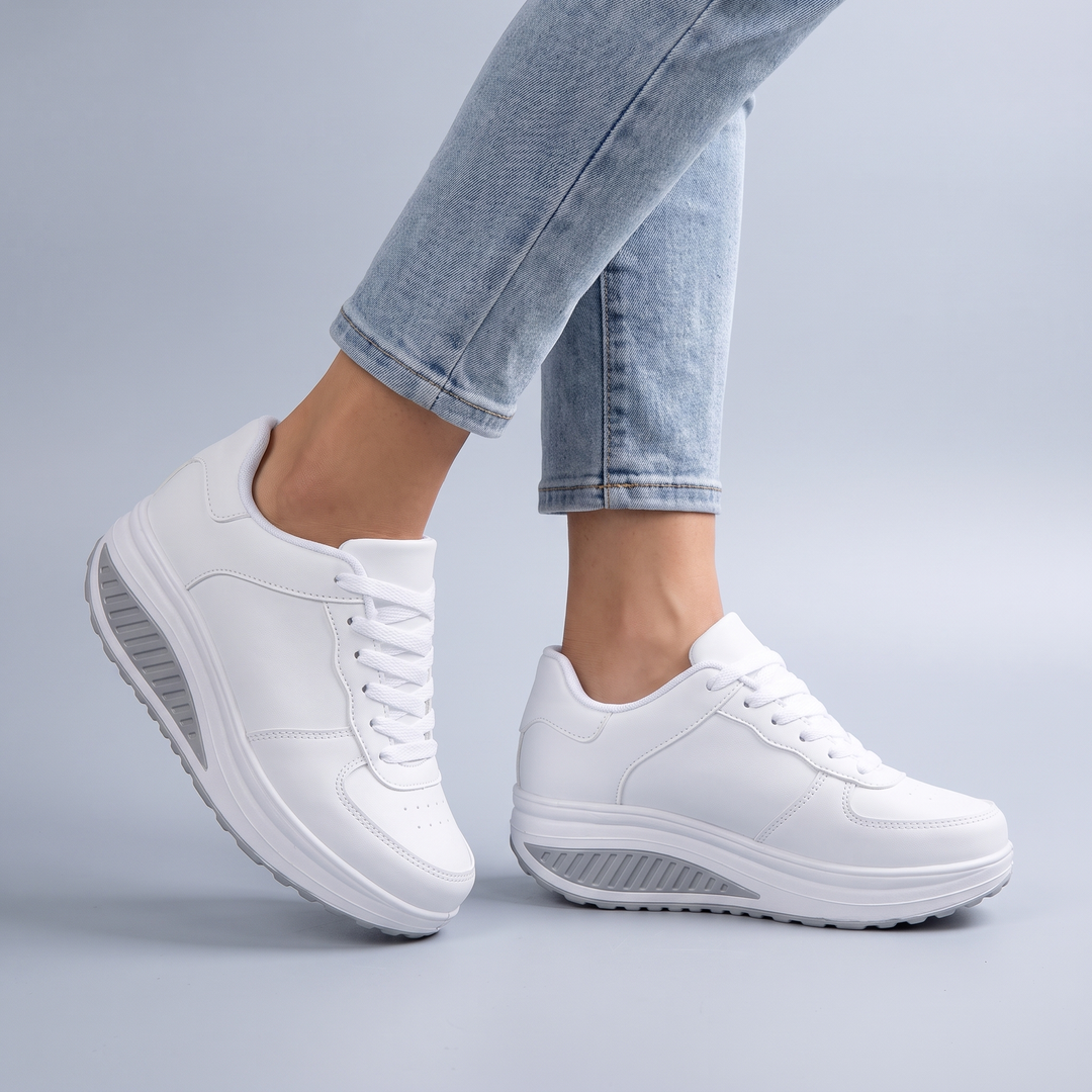Chloe | Lace-Up Sneakers – Sportlicher Komfort für jeden Tag