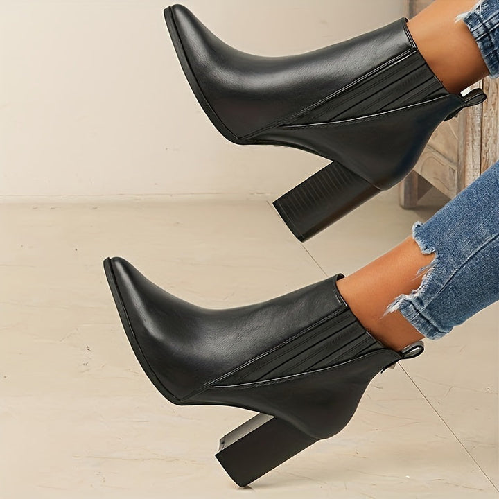 Olivia | Elegante Spitz zulaufende Stiefeletten mit Blockabsatz