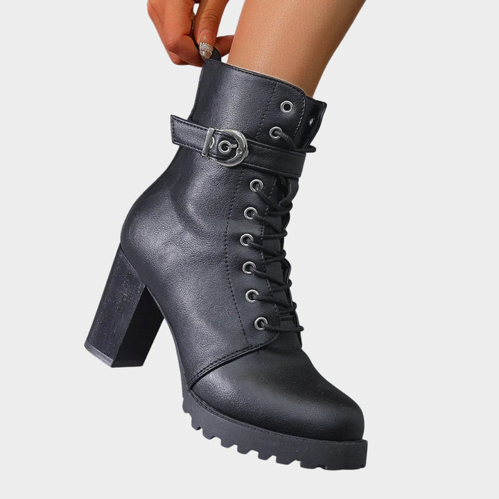 Evelyn | Markante Combat-Stiefeletten mit Schnürung und Blockabsatz