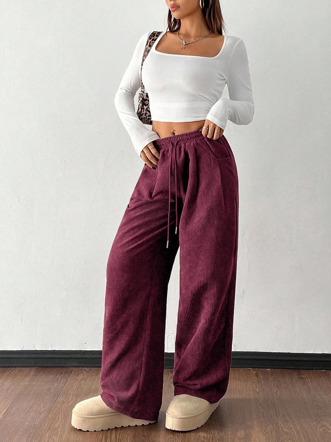 Drune | Cordhose – Weites Bein mit Kordelzug für Damen