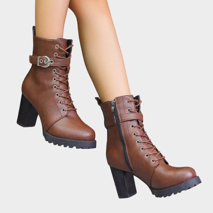 Evelyn | Markante Combat-Stiefeletten mit Schnürung und Blockabsatz
