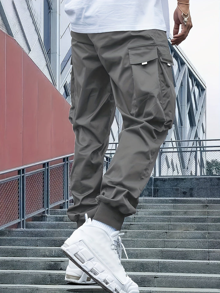 David | Modern and Functional Cargo Pants