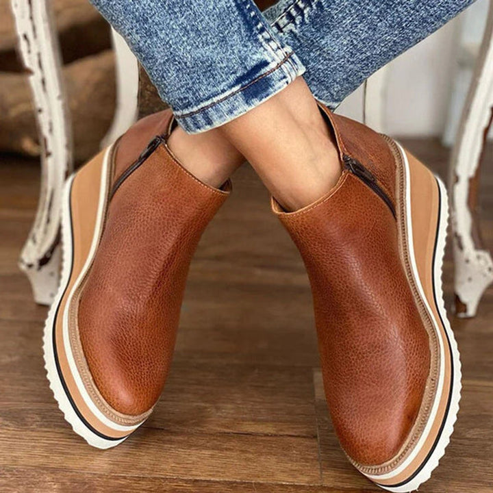 Emily | Retro Wedge-Stiefeletten mit markanter Plateausohle
