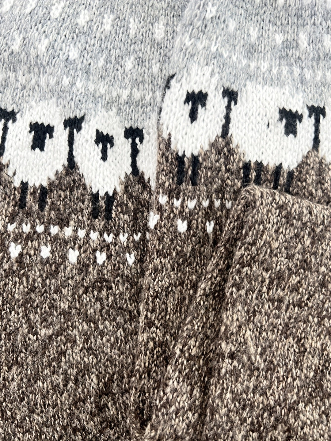 Katie | Charmanter Damen Grobstrickpullover Mit Schaf-Jacquardmuster