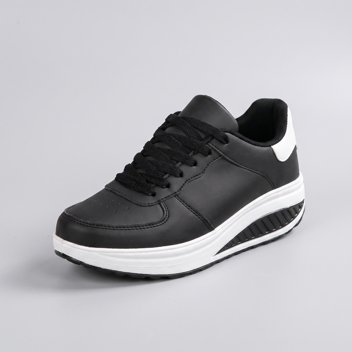Chloe | Lace-Up Sneakers – Sportlicher Komfort für jeden Tag
