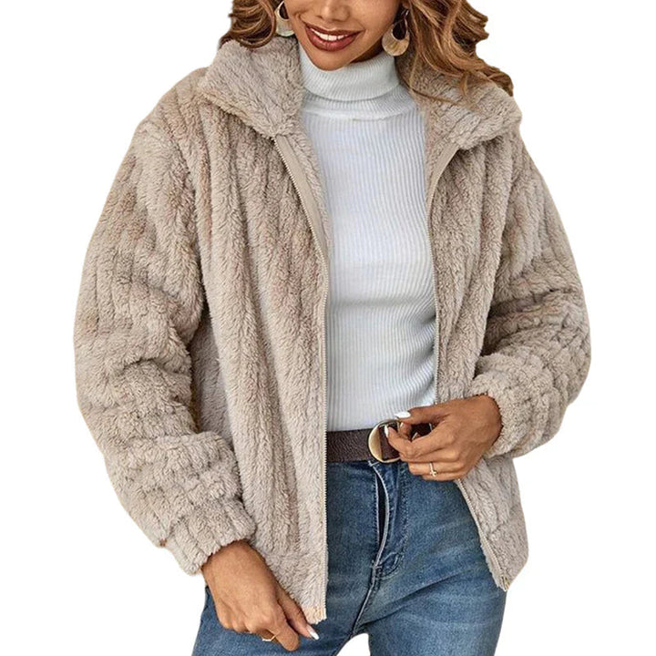 Hannah | Kurze und Moderne Damen Strick-Strickjacke