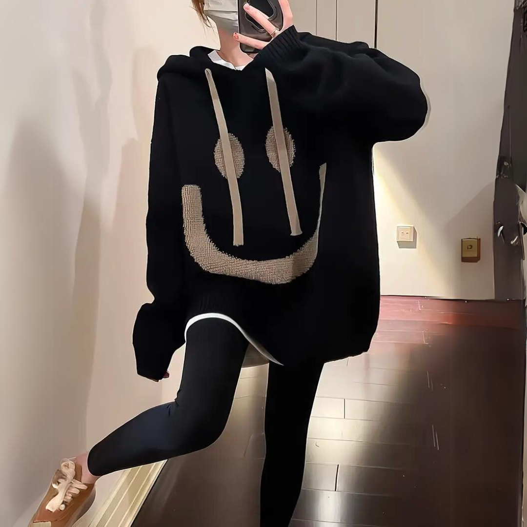 Vanessa | Oversize Kapuzenpullover mit Smiley-Gesicht