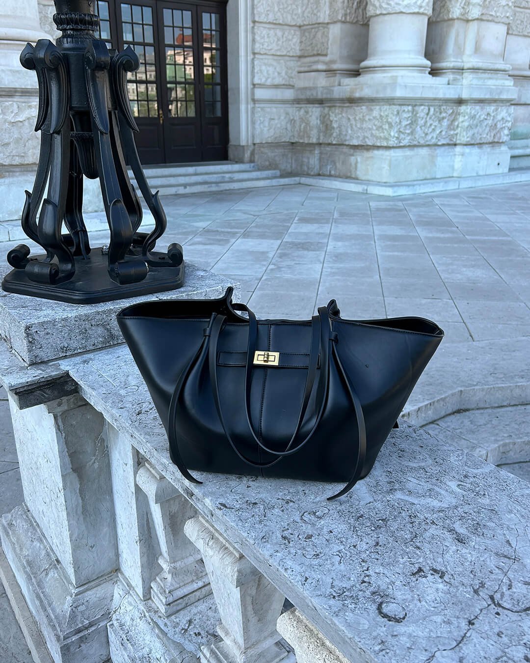 Katia | Structured Shopper Bag – Elegant Timeless Style