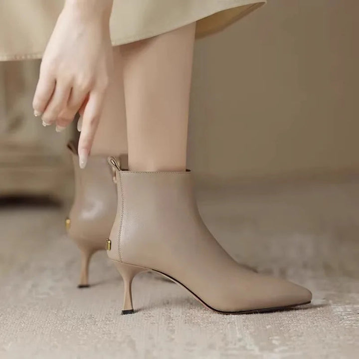 Clara | Elegante Kitten-Heel-Stiefel Für Damen