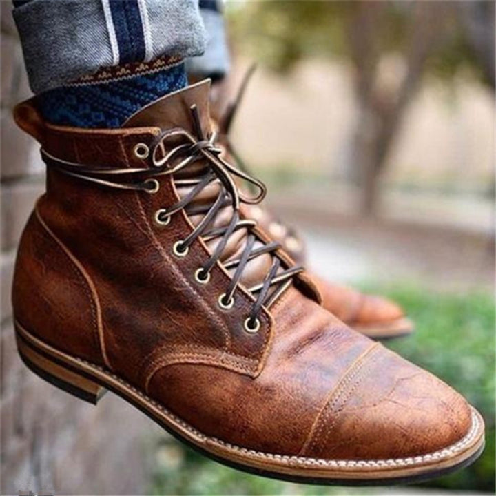 Oscar | Klassische Leder-Schnürstiefeletten mit Cap-Toe
