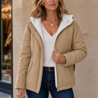 Nora | Elegante Pufferjacke Mit Kapuze Und Schlanker Wärmender Passform