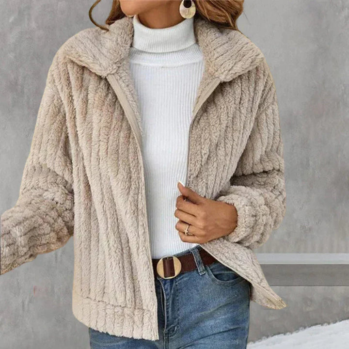 Hannah | Kurze und Moderne Damen Strick-Strickjacke