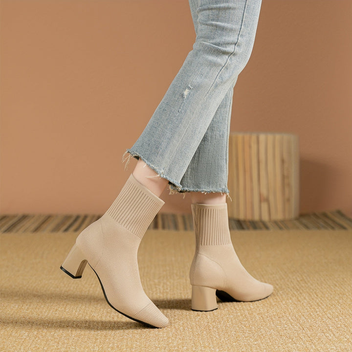 Kerstin | Moderne Und Elegante Stricker-Stiefeletten