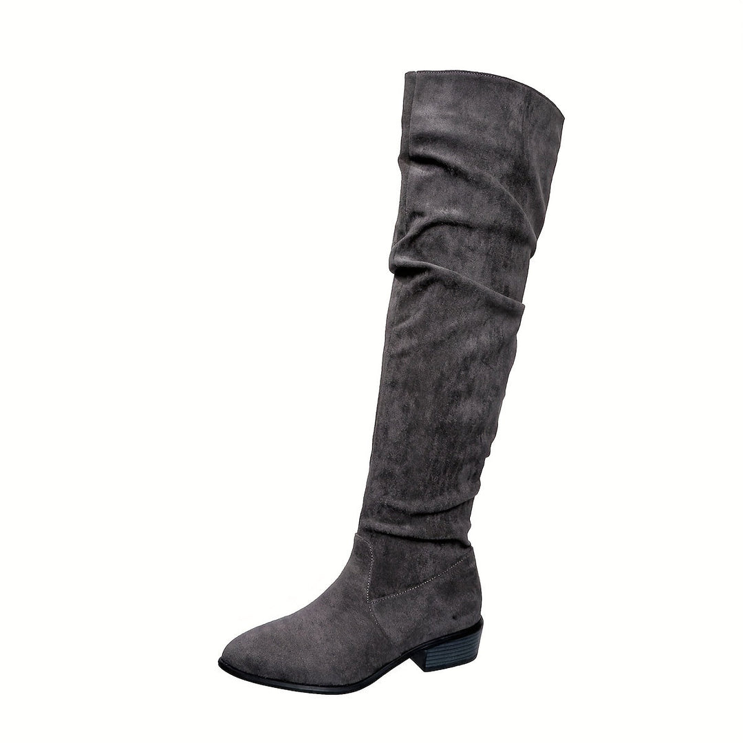 Matilda | Markante kniehohe Plateau-Stiefel mit Schnürung