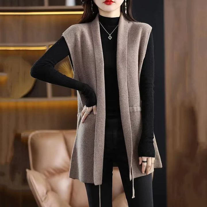 Charlotte | Elegante und Moderne Damen Merinowollweste