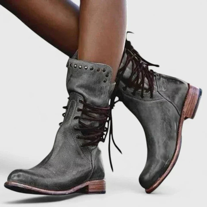 Rebecca | Vintage kniehohe Stiefel mit Schnürung und Nieten
