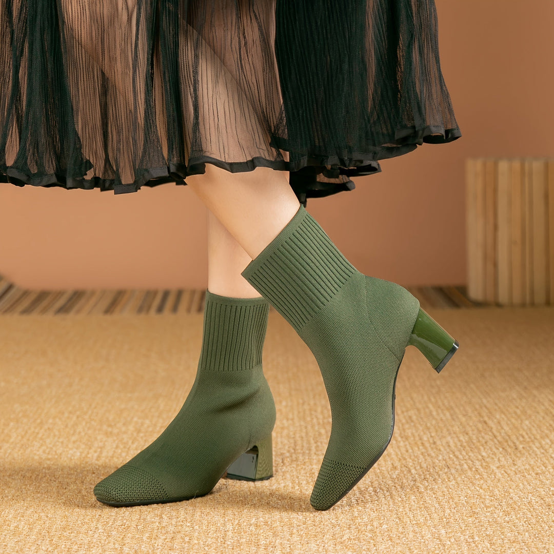 Kerstin | Moderne Und Elegante Stricker-Stiefeletten