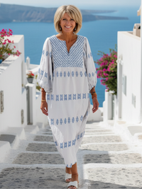 Amelia | Feminines Maxikleid mit V-Ausschnitt und Feinen Stickdetails