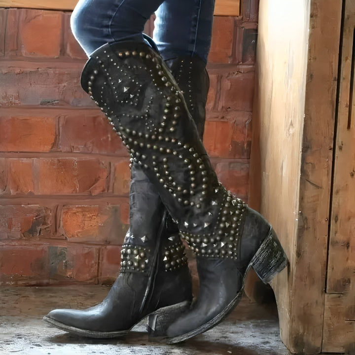 Eloise | Markante kniehohe Westernstiefel mit Nieten und Blockabsatz