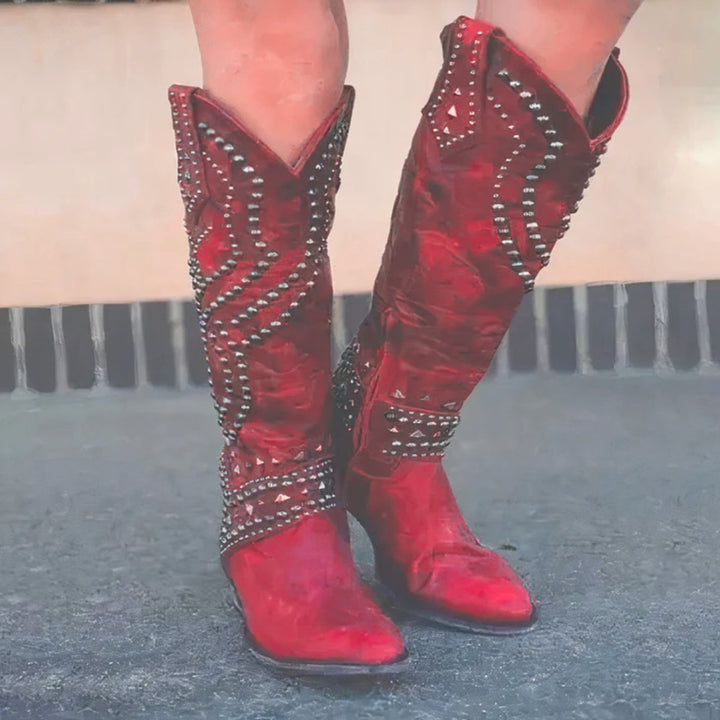 Eloise | Markante kniehohe Westernstiefel mit Nieten und Blockabsatz
