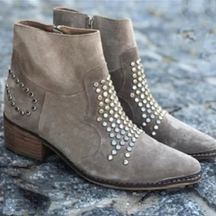 Emma | Edle Veloursleder-Stiefeletten mit Nieten und Blockabsatz