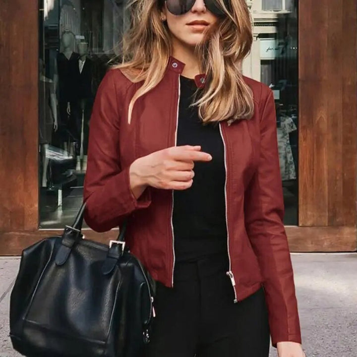 Phoebe | Slim-Fit Faux Leather Jacket – Stylish Cropped Design for Women