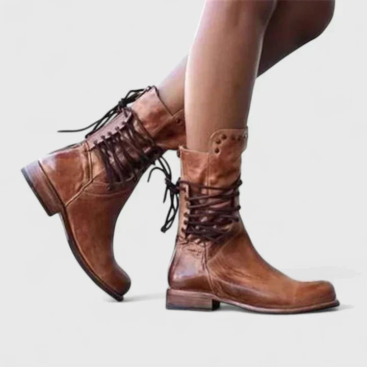 Rebecca | Vintage kniehohe Stiefel mit Schnürung und Nieten