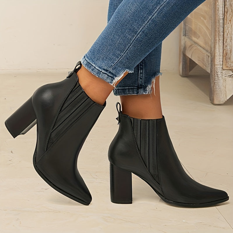 Olivia | Elegante Spitz zulaufende Stiefeletten mit Blockabsatz