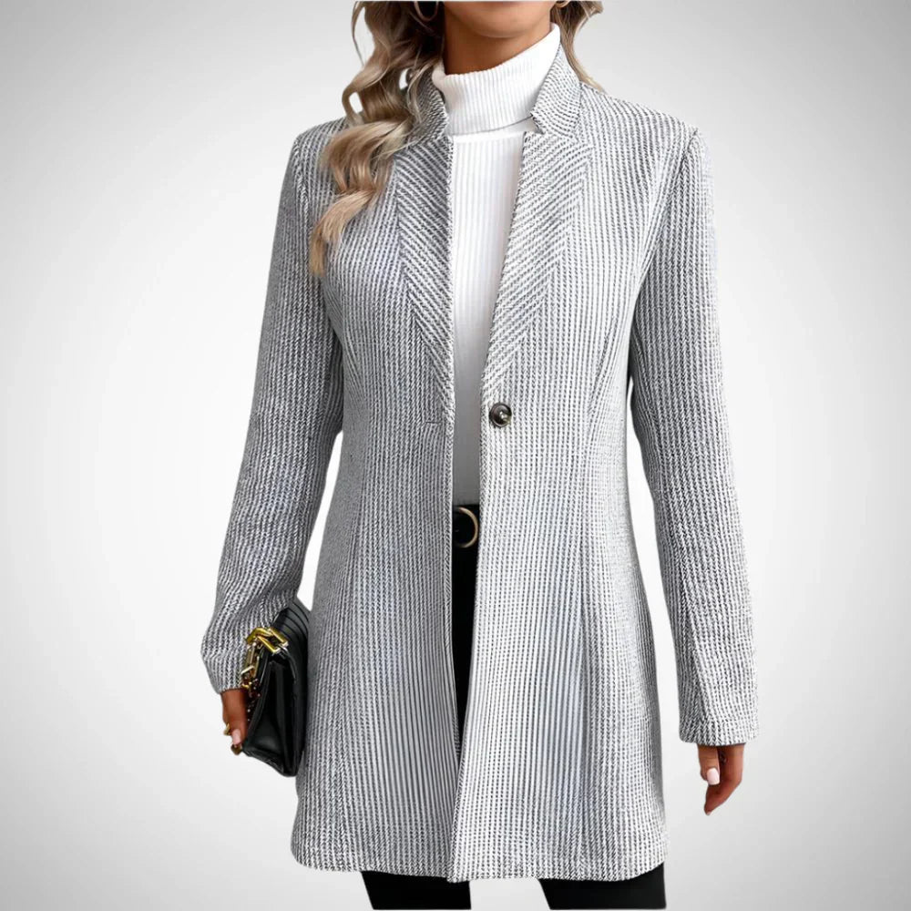 Alannah | Eleganter und professioneller Damenblazer 2