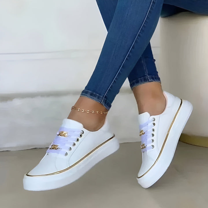 Alexja | Stilvolle, Orthopädische Damen Sneaker mit Goldenen Akzenten 3