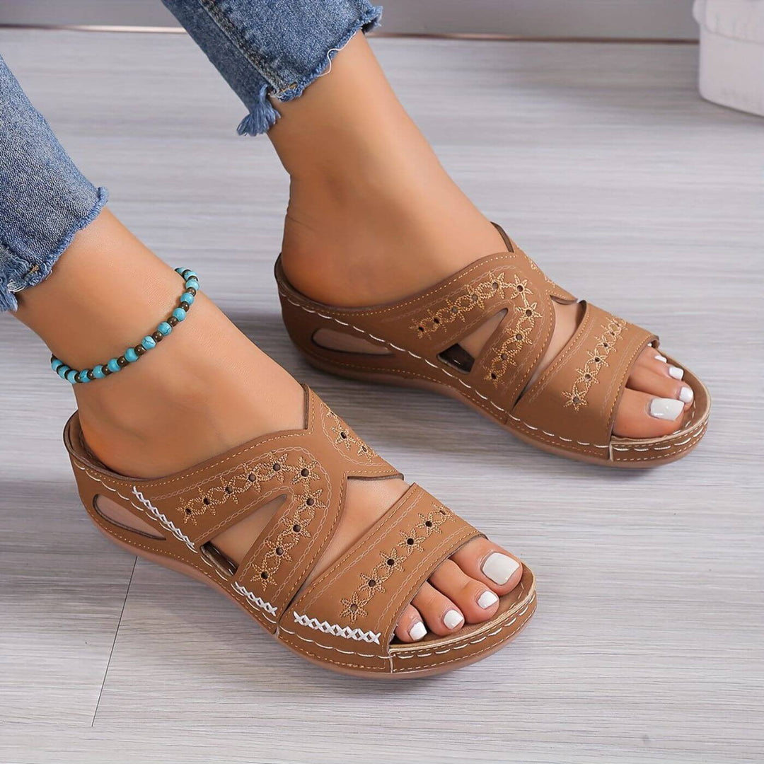 Ava | Bequeme und rutschfeste Damen Sommersandalen 3