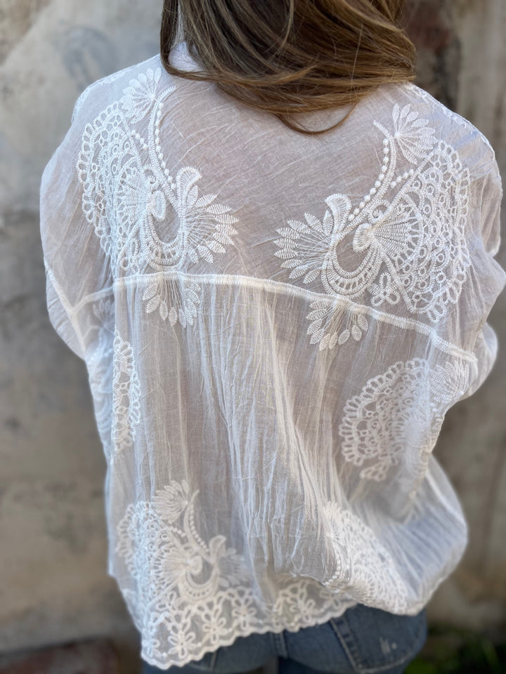 Beltz | Elegante, Bestickte &amp; Vielseitige Bluse mit Spitzeneinsätzen 5