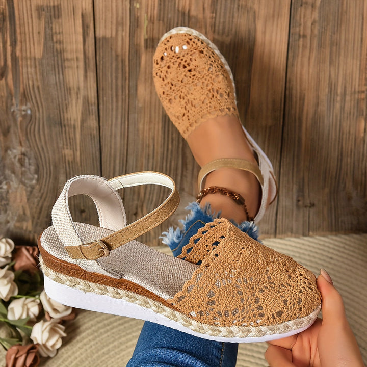 Celestina | Bequeme und stilvolle orthopädische Keilsandalen 3