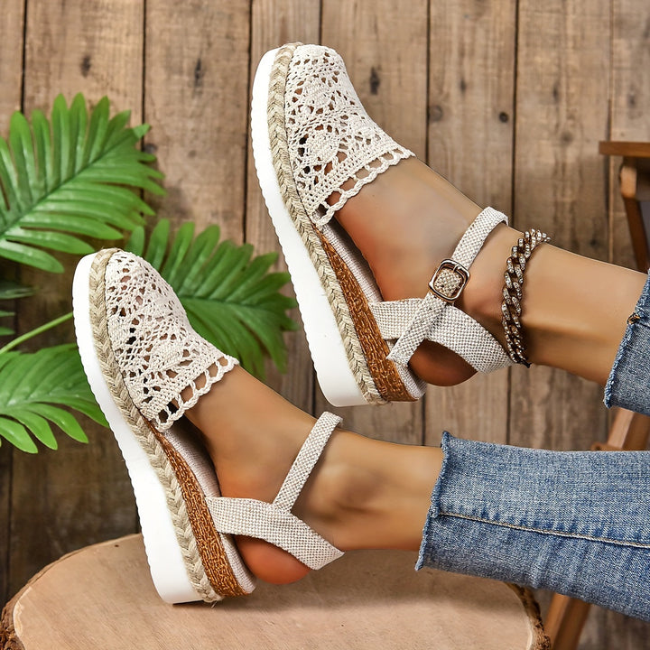 Celestina | Bequeme und stilvolle orthopädische Keilsandalen 8