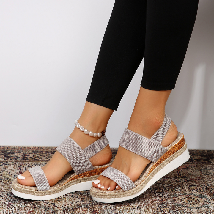 Christin | Stilvolle und bequeme orthopädische Sandalen 4