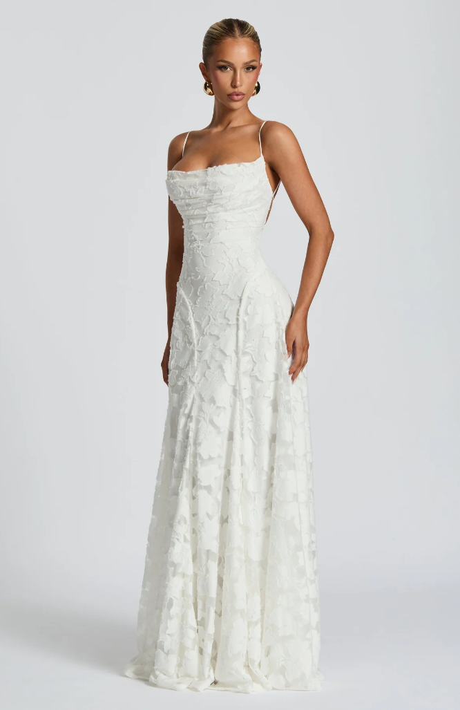 Cimara | Elegantes Figurbetont Maxi Kleid mit Spitzen-Details 3