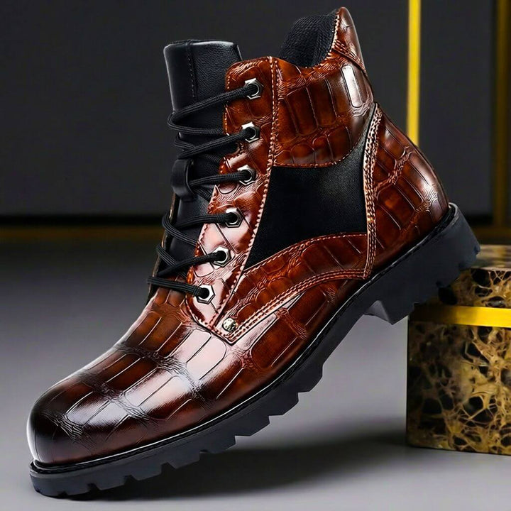 Dominik | Markante Stiefel mit strukturierter Lederoptik 0