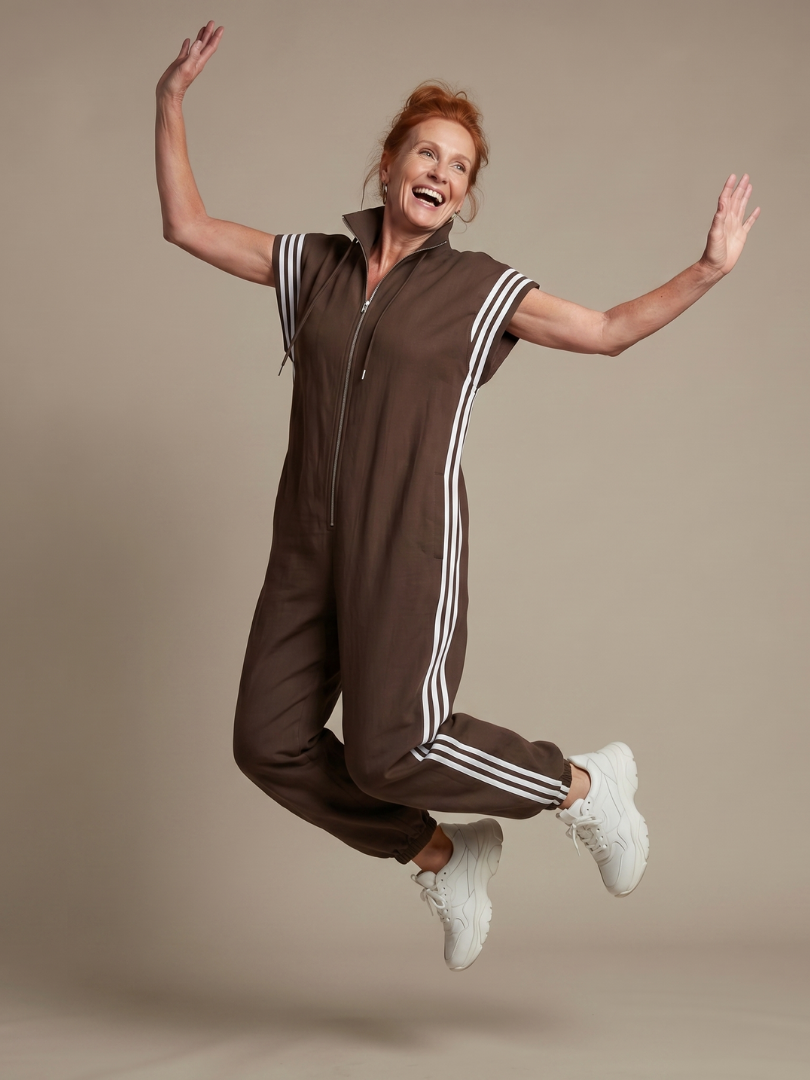 Elysia | Eleganter Damen Trainingsanzug – Bequem, Sportlich & Mit Kontrastdetails 9