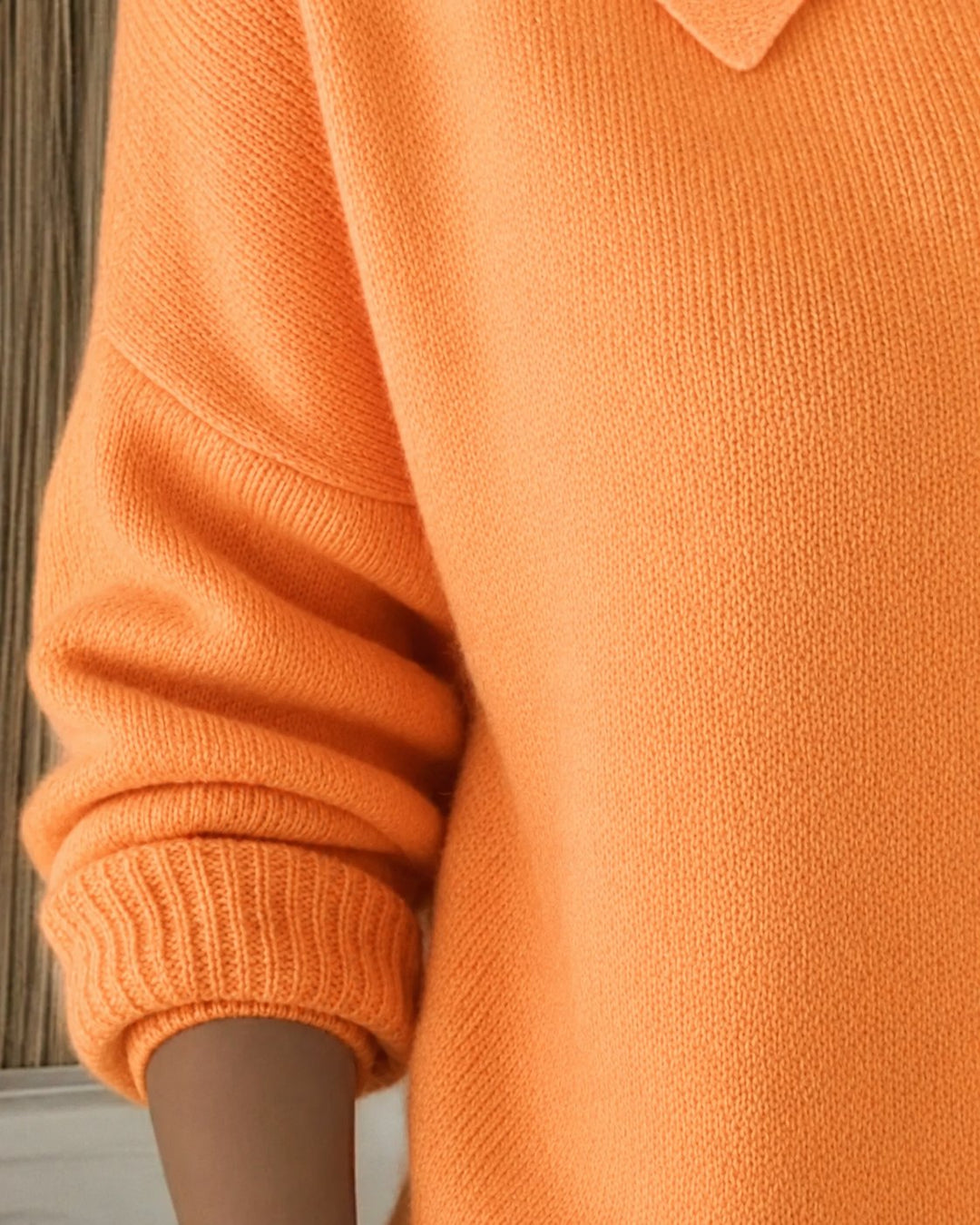 Emma | Lässiger Damen-Strickcardigan mit Knopfleiste und Kragen in bequemer Passform 5