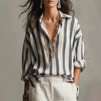 Victoria | Elegante Gestreifte Bluse Mit Offenem Kragen