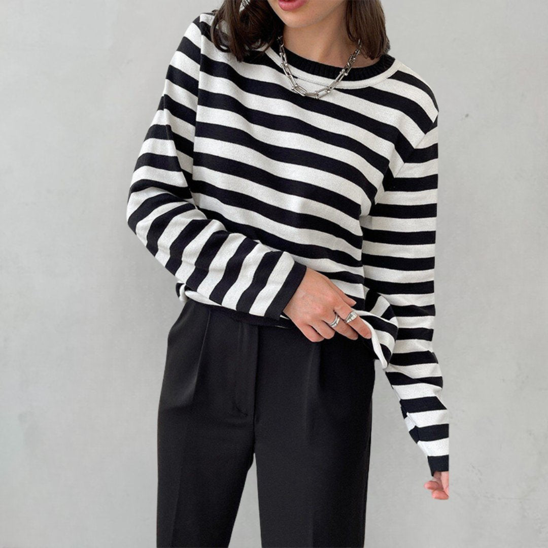 Isabella | Bequemer und warmer Langarmpullover mit maritim gestreiften Ärmeln 4