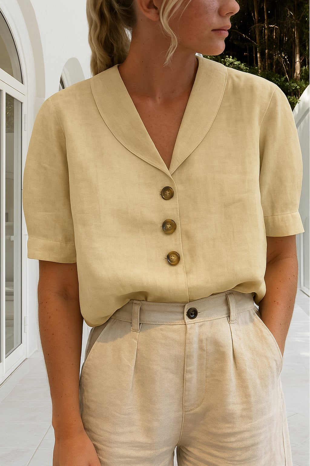 Isabella | Elegante, Bequeme & Vielseitige Damenbluse mit V-Ausschnitt 1