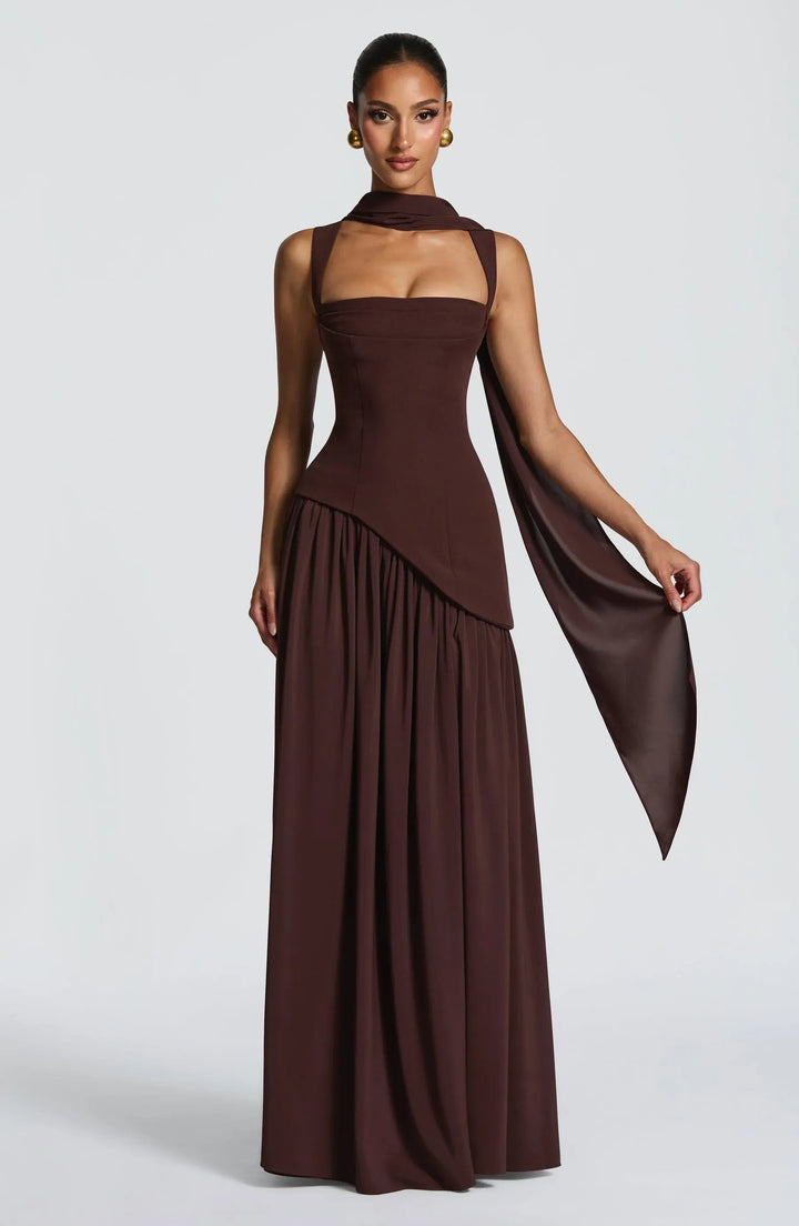 Isabella | Elegantes Abendkleid mit hohem Schlitz 3
