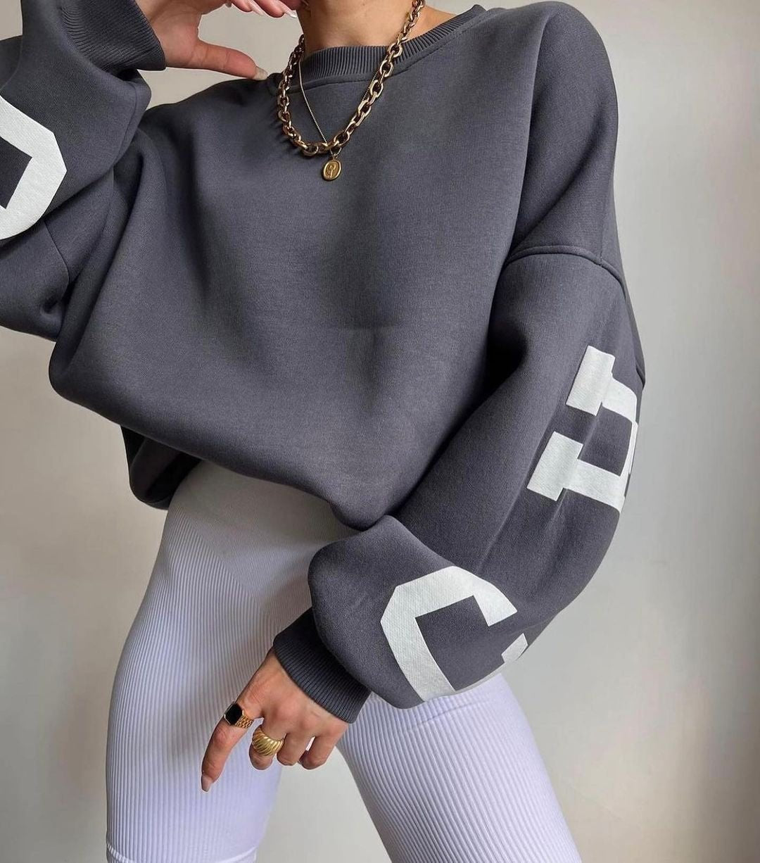 Isla | Oversized Damen-Pullover mit Fleecefutter, Rundhalsausschnitt und College-Ärmeln 2