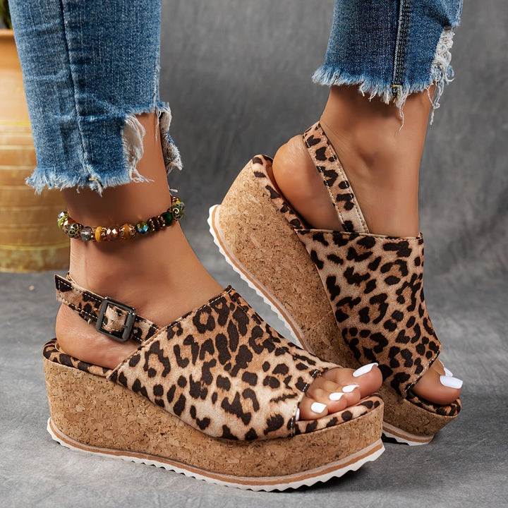Katharina | Stylische Plateau Keilsandalen mit Animal Print 2