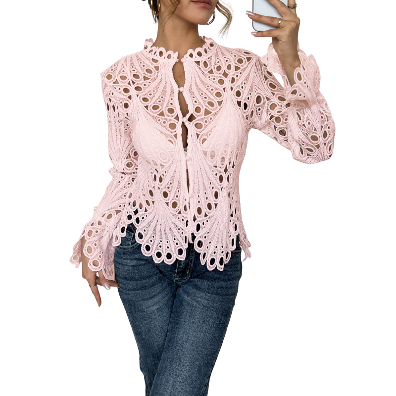 Katia | Elegante, Romantische Spitzenbluse – Weiße Spitzenbluse mit Schnürung und Laternenärmeln 3