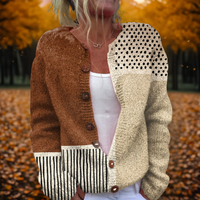 Claudia | Elegante Strickjacke Mit Verspieltem Polka-Dot-Muster