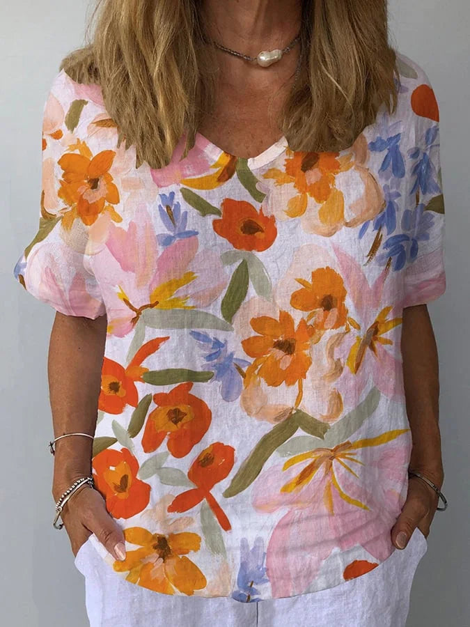 Lina | Entspanntes V-Ausschnitt Damenbluse mit Retro-Blumenprint 1
