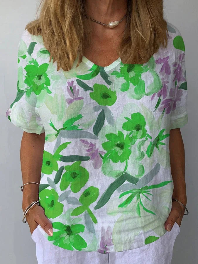 Lina | Entspanntes V-Ausschnitt Damenbluse mit Retro-Blumenprint 5